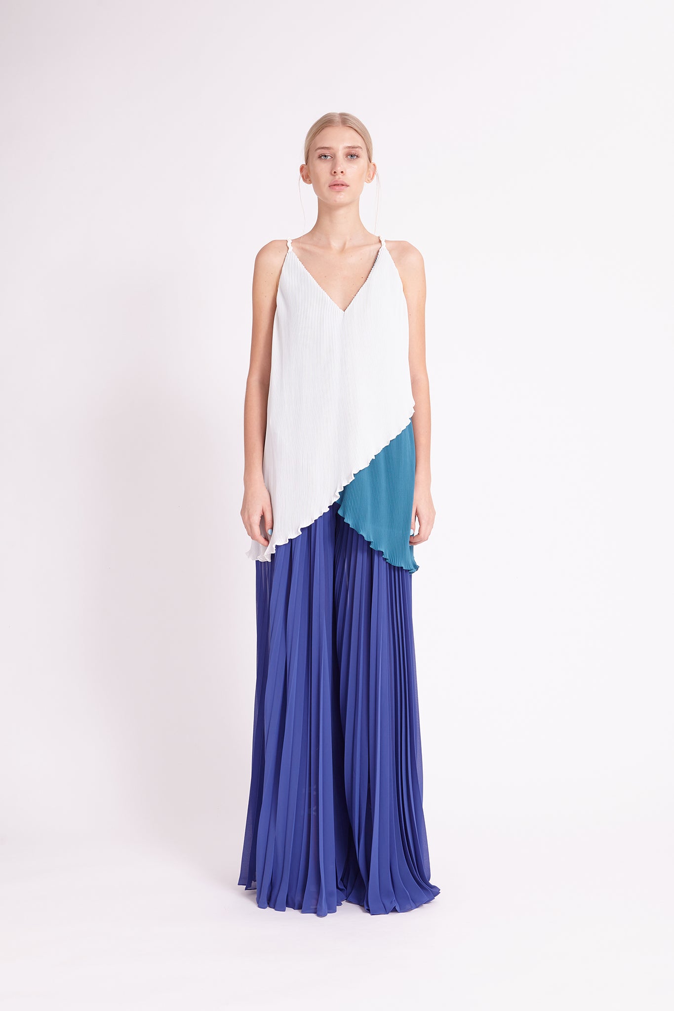 ZM021805TWT : PLEATED TOPS
