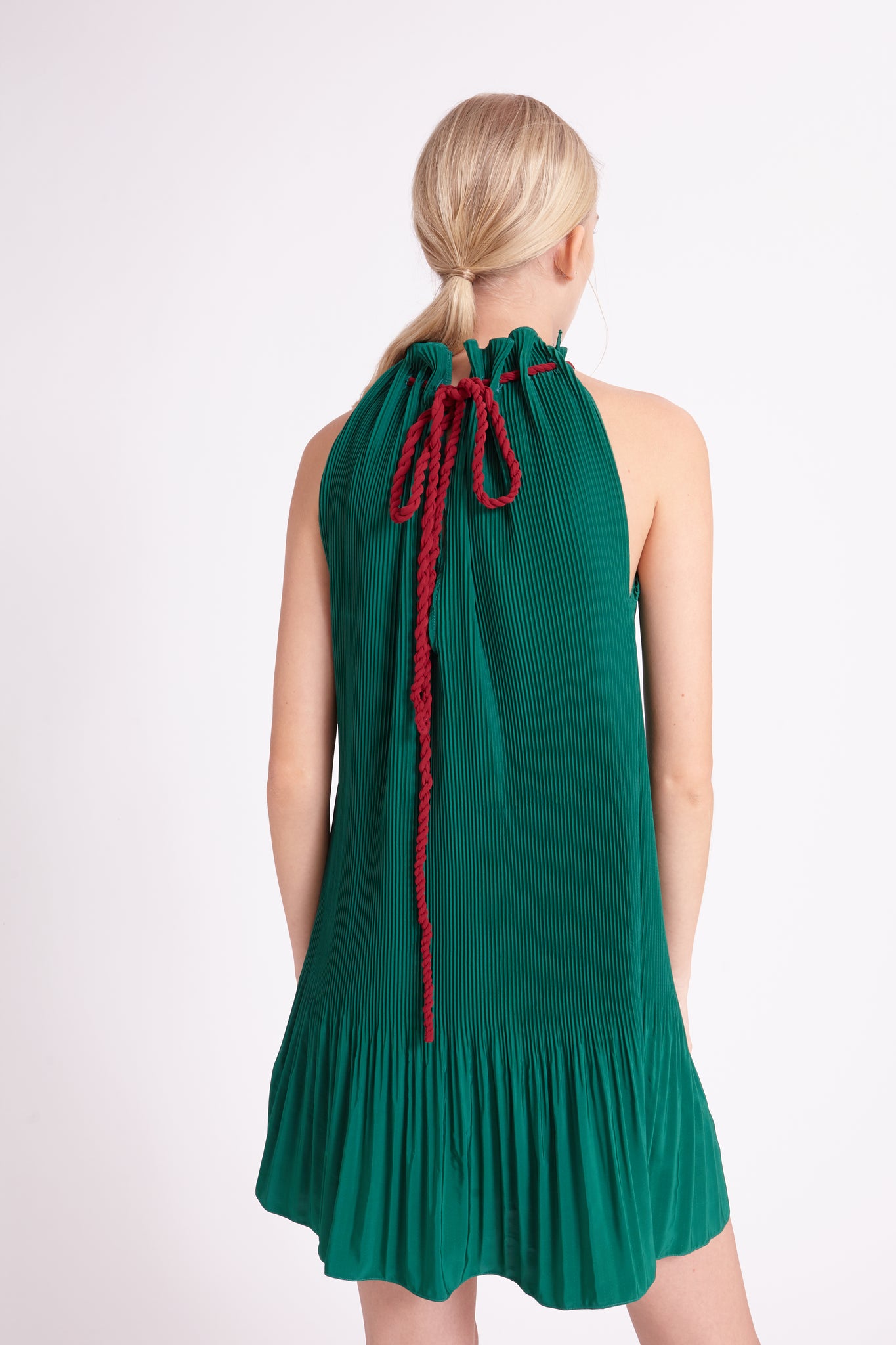 ZM021810D : PLEATED DRESS