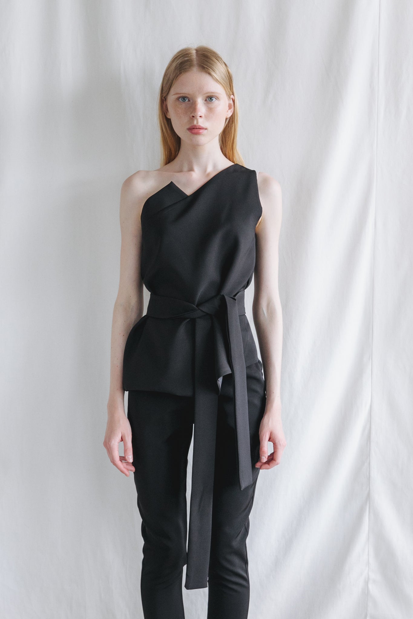ZP091709TBK : ONE-SHOULDER TOPS